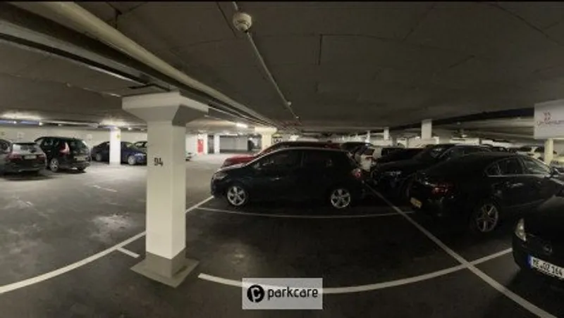 Universum Parking foto 5