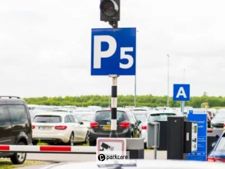 Parkeren Eindhoven Airport P5 foto 1