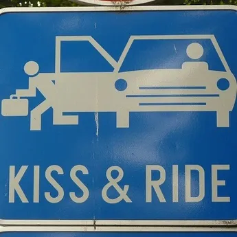 Kiss and ride bord
